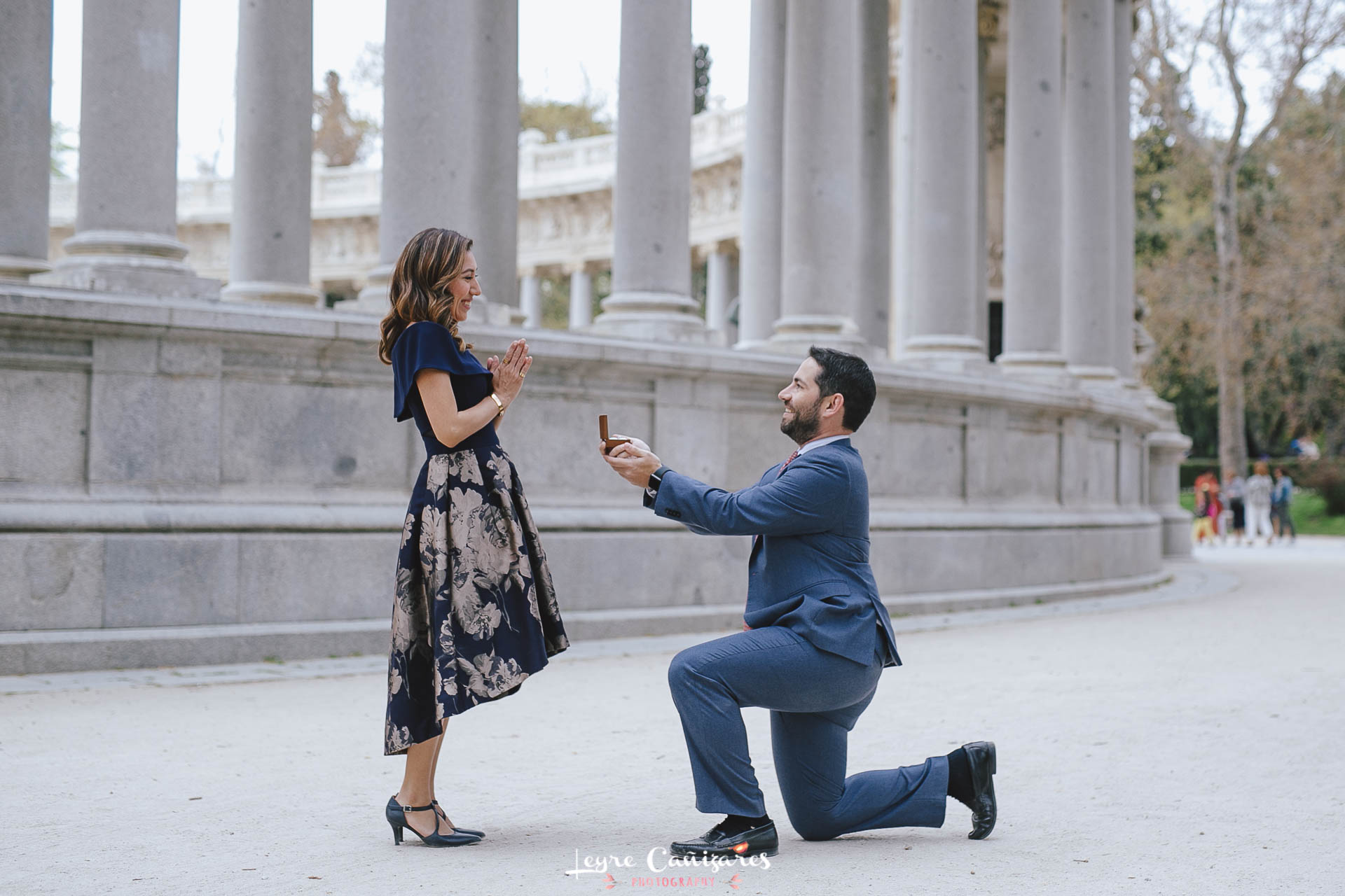 marriage proposal in retiro park in Madrid