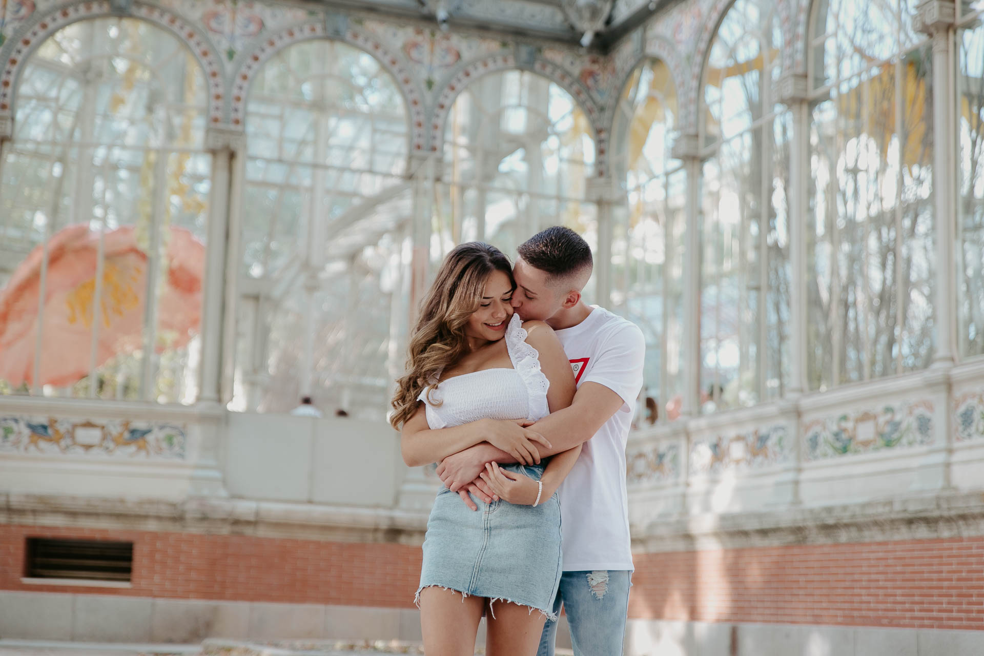 engagement photos in madrid with a professional photographer