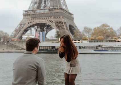surprise proposal photoshoot in paris