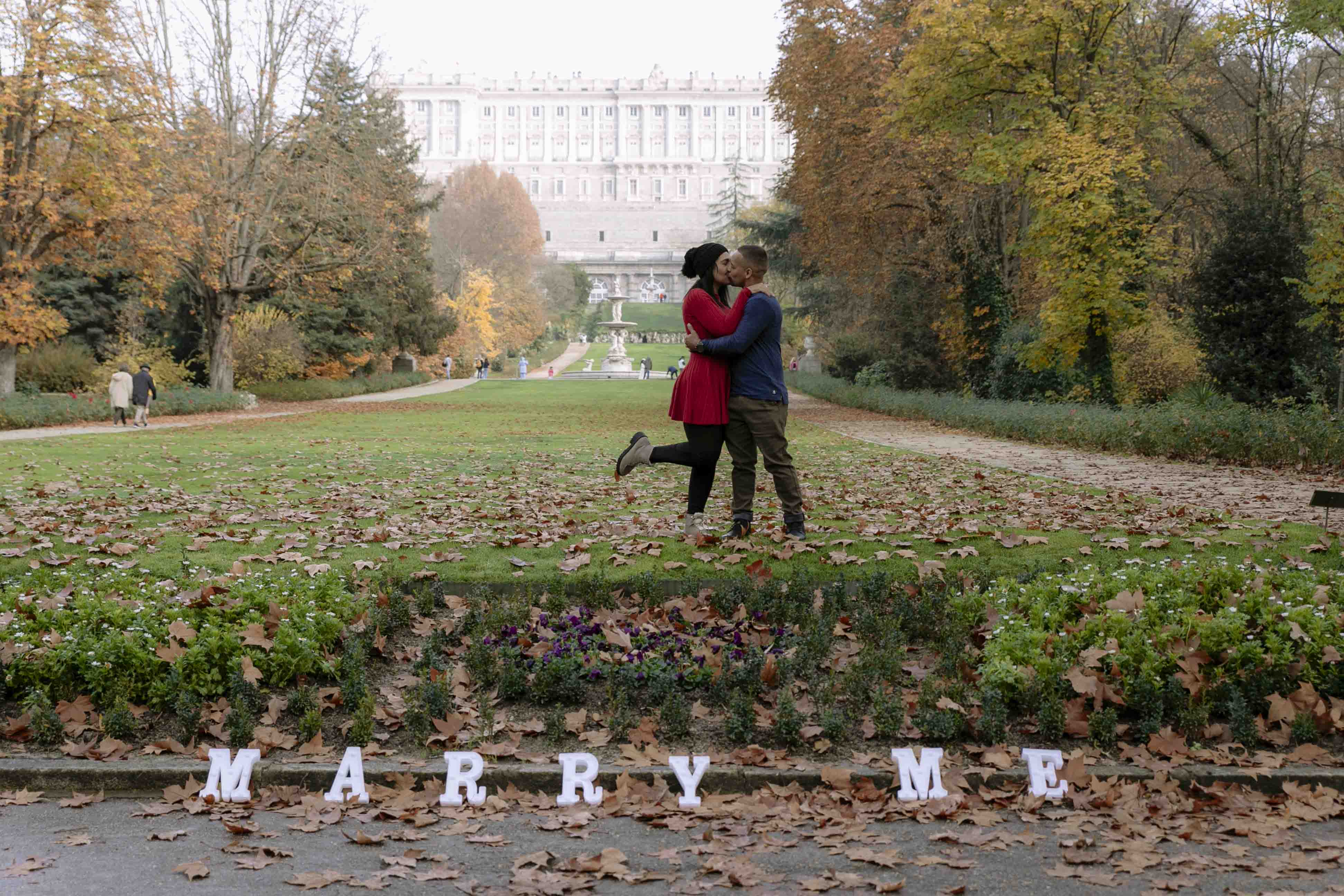 surprise proposals ideas and locations in madrid