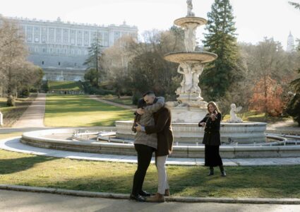 campo del moro garden surprise engagement photography in madrid