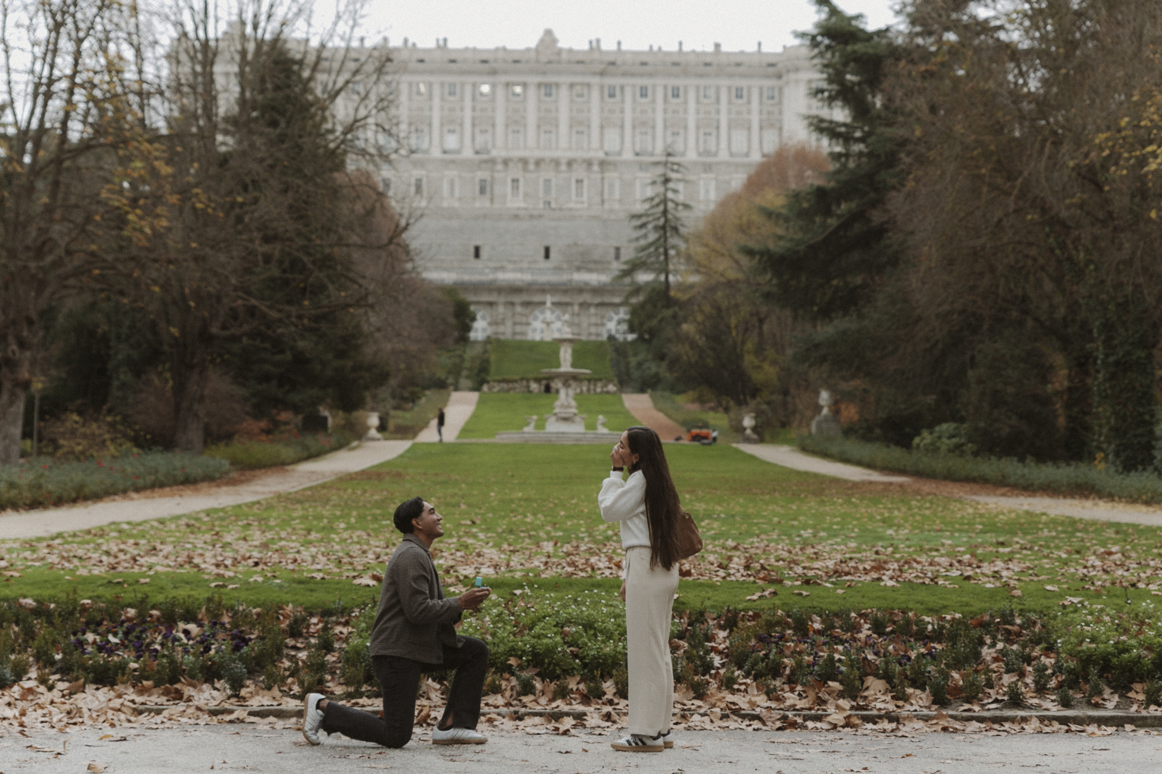 royal palace proposal photoshoot in madrid