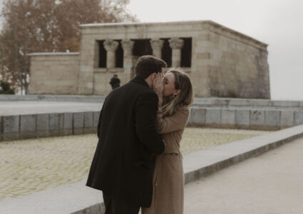 emotional surprise proposal at templo de debod in madrid
