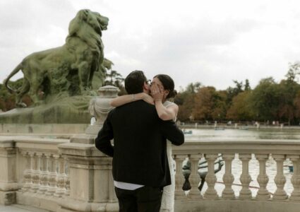 surprise marriage proposal photoshoot in madrid