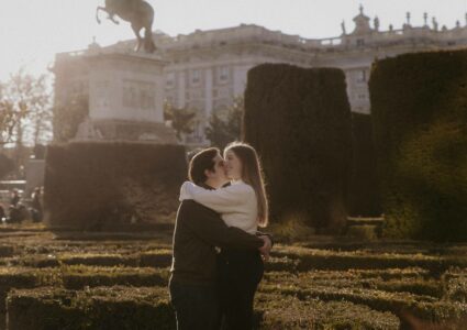 romantic engagement photoshoot at the royal palace gardens in madrid