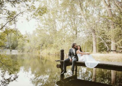silvia y francis elopement en la finca prados riveros de madrid en rascafria, bosque finlandes