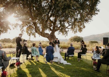 intimate elopement wedding photos in madrid