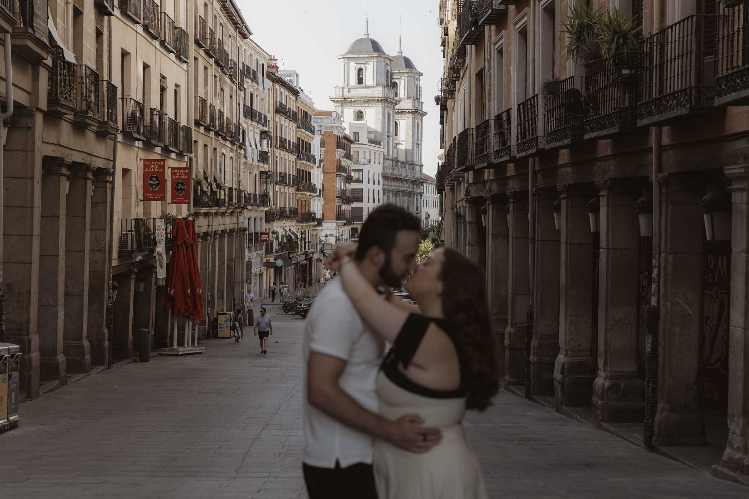 la latina madrid couple photoshoot