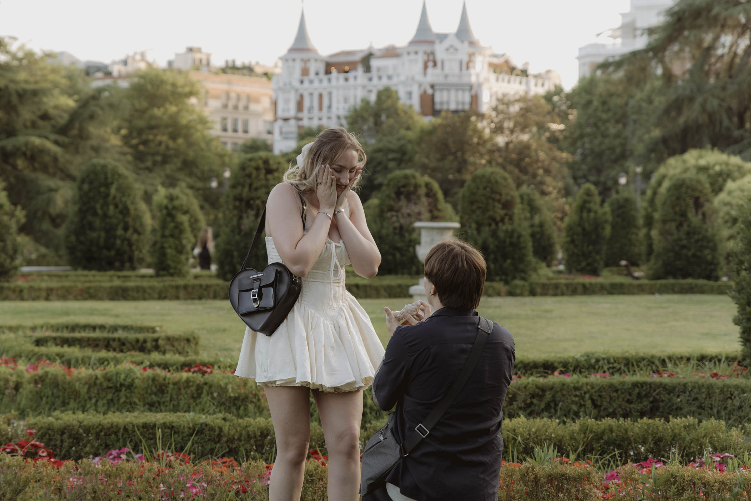 romantic surprise proposal in madrid with leyre canizares as the photographer