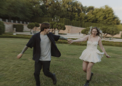 magic engagement photography at retiro park in madrid