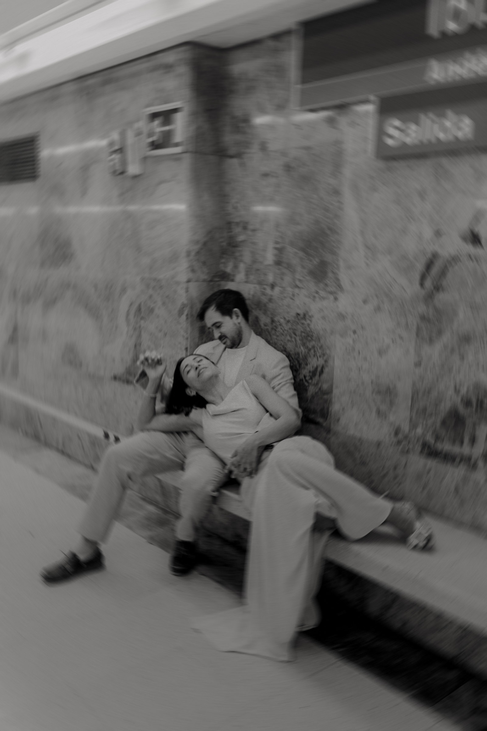 madrid metro couple photography