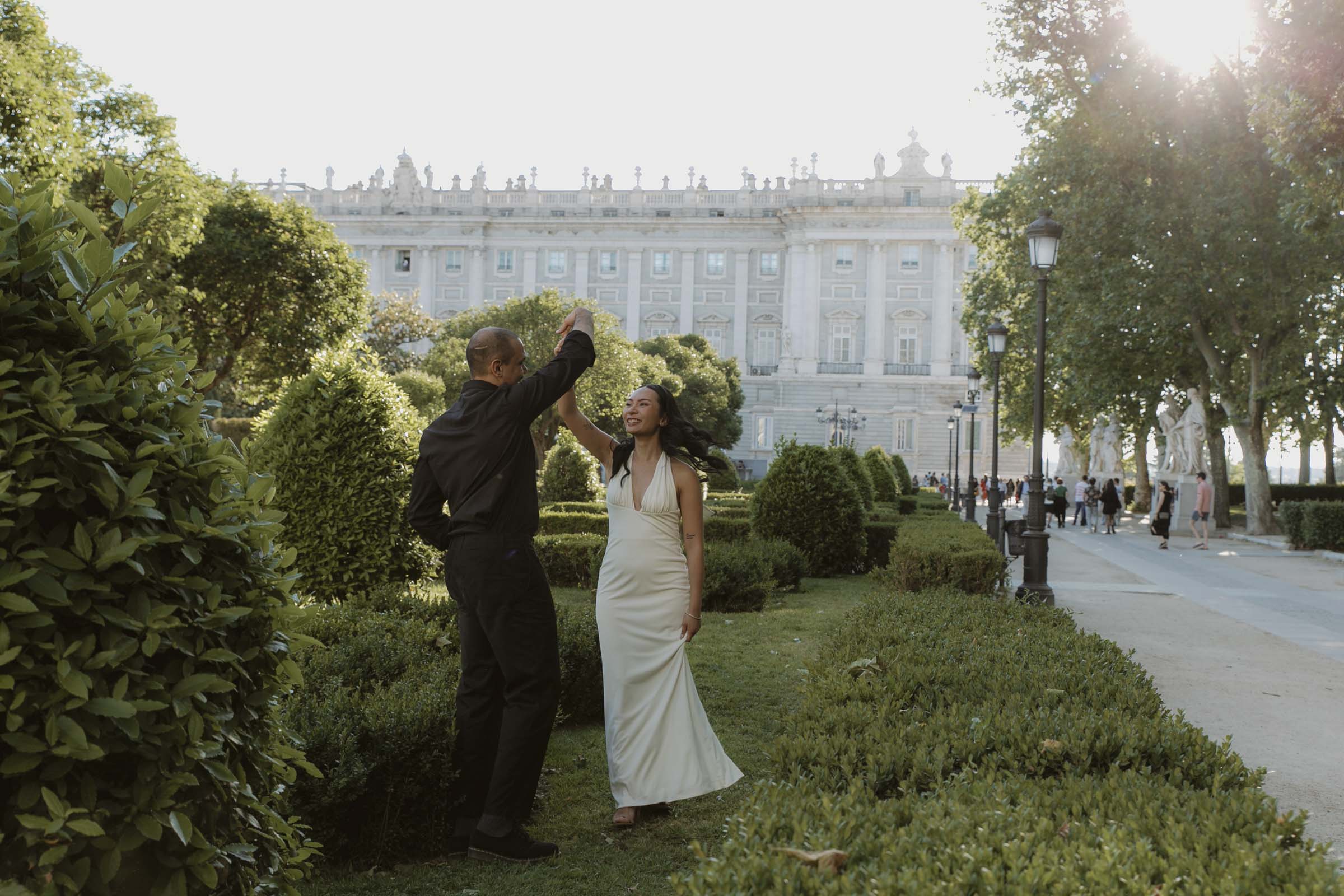 fotografia de boda en la plaza mayor de madrid