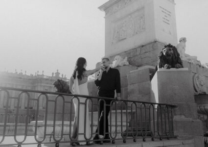 dreamy and natural engagement photo session at the royal palace of madrid