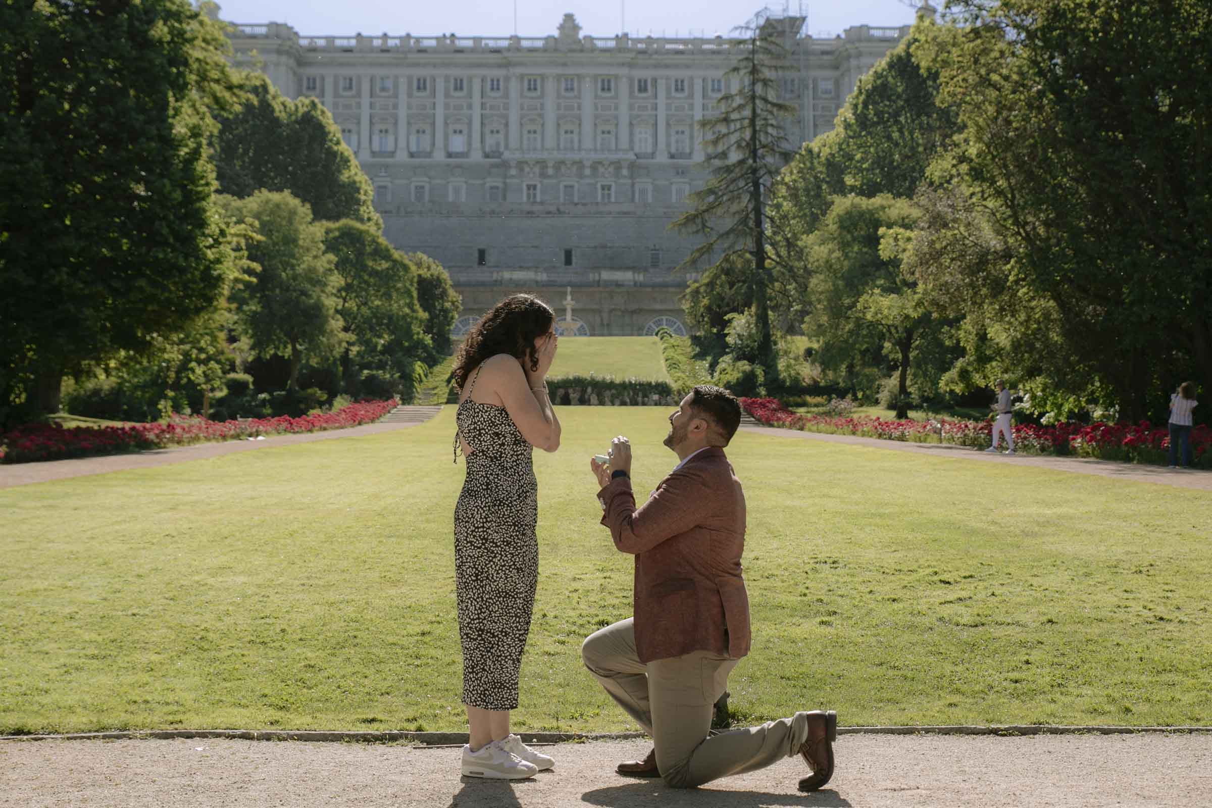 surprise engagement session at campo del moro garden in madrid, spain