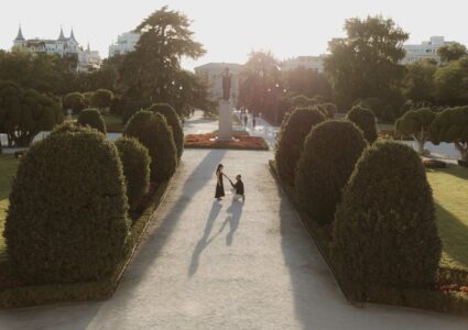 paparazzi style surprise proposal photos in madrid