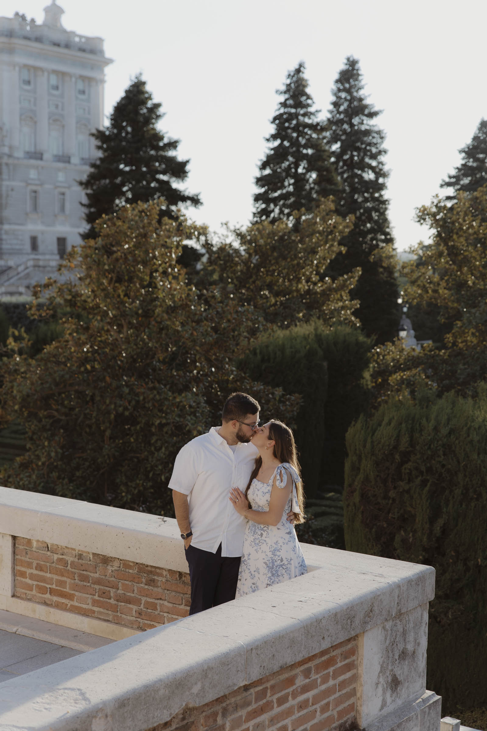 Surprise marriage proposal with Madrid skyline