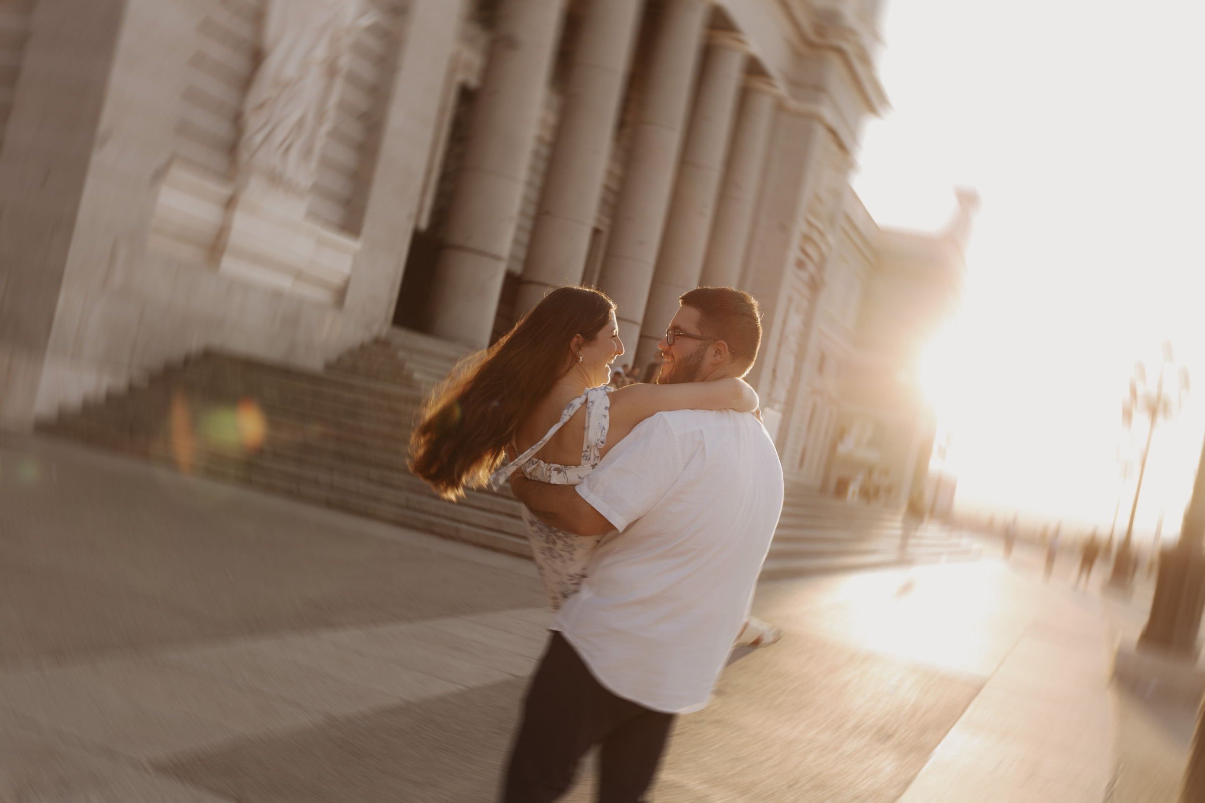 Romantic golden hour photoshoot in Madrid