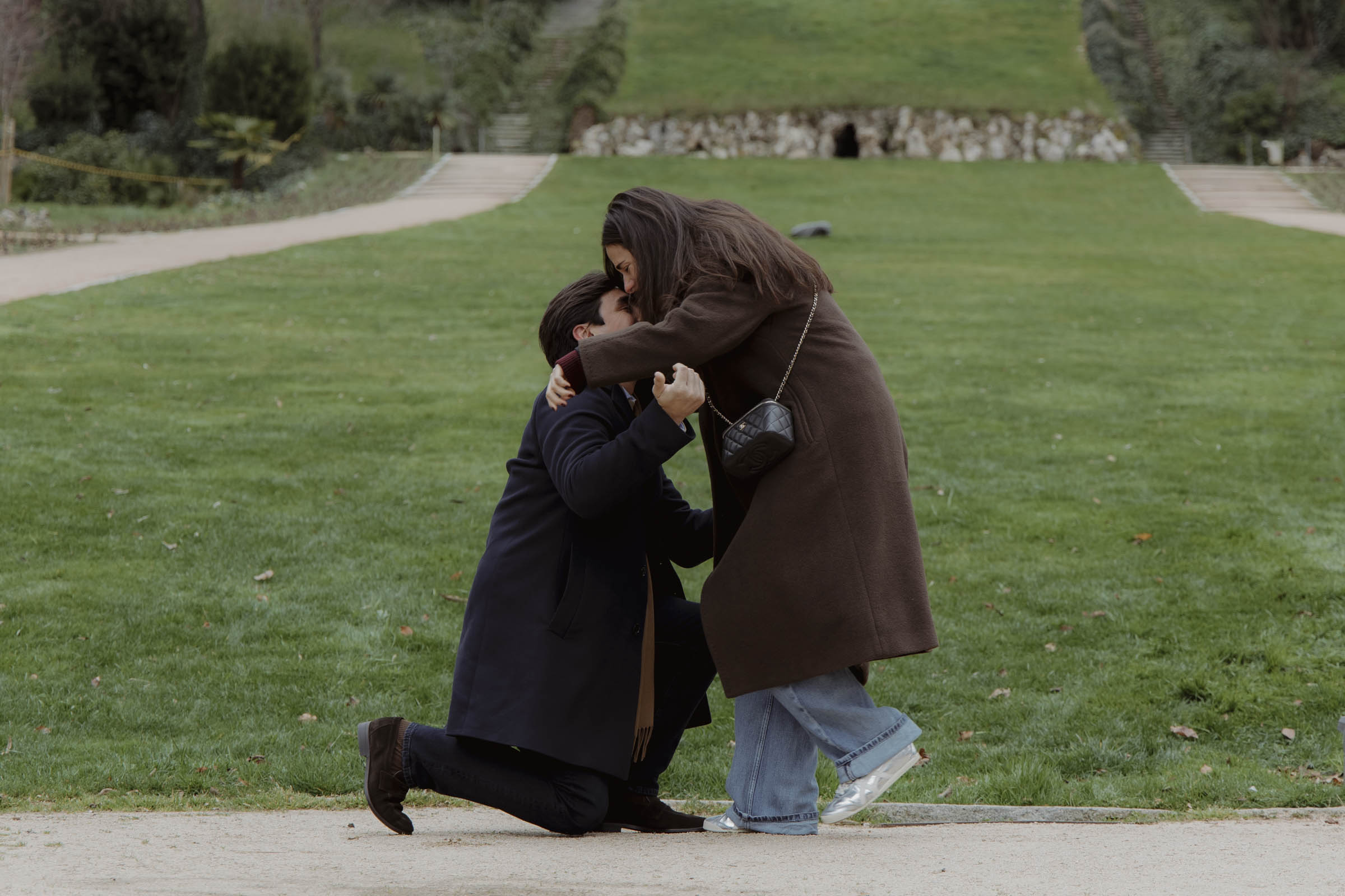 Emotional reaction during a marriage proposal in Madrid