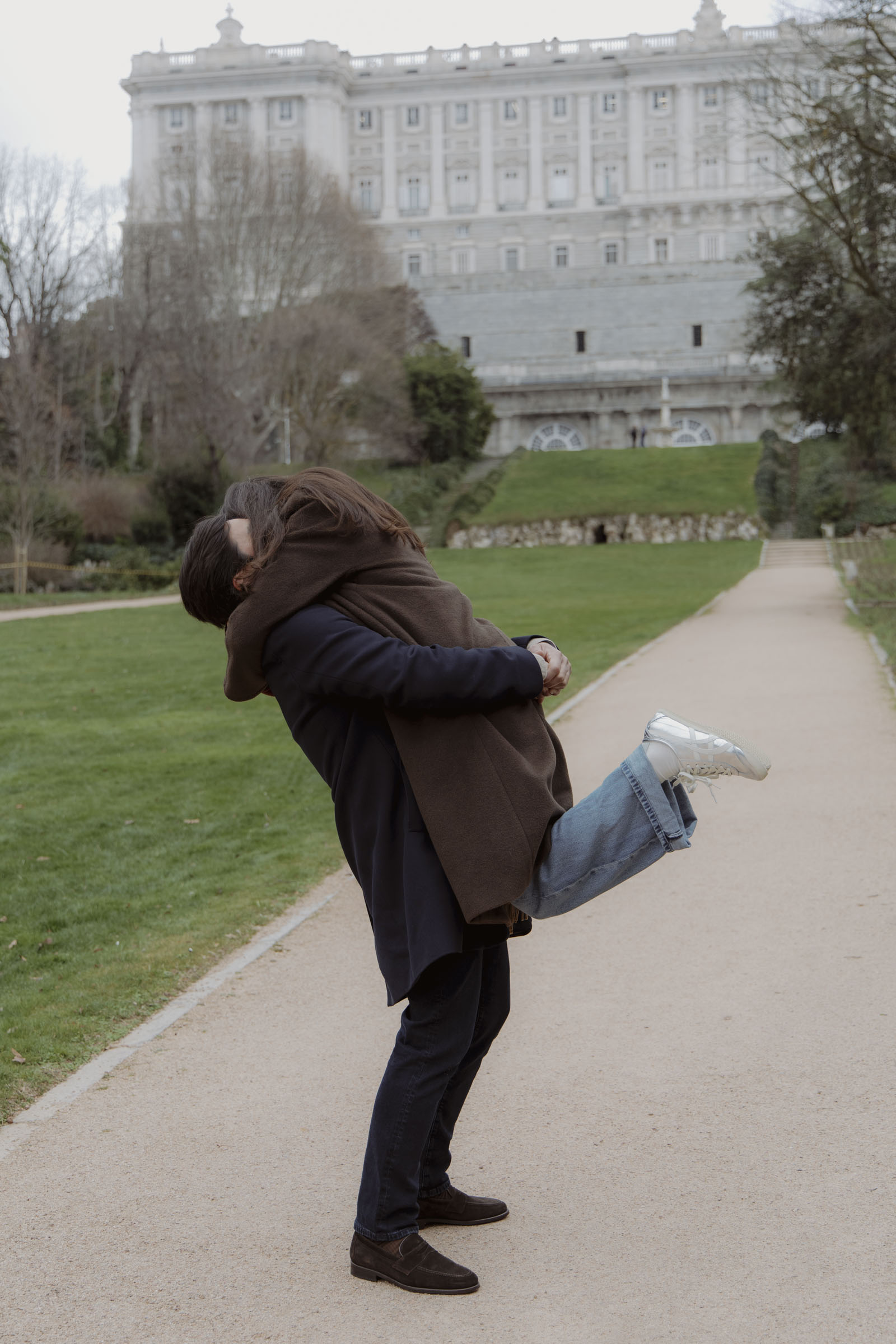 Royal Palace backdrop during a marriage proposal