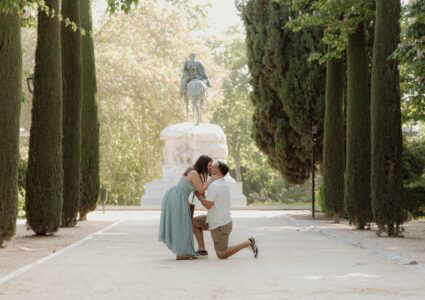 Retiro park is one of the most beautiful and romantic locations to propose in Madrid