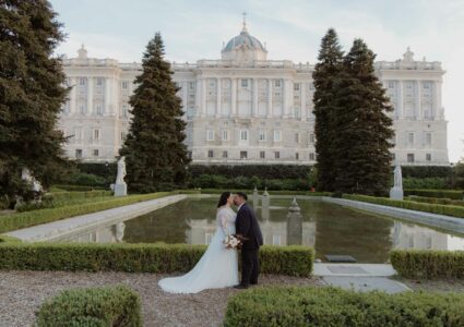 Fotografia de boda en Casa de la panaderia de la plaza mayor en Madrid
