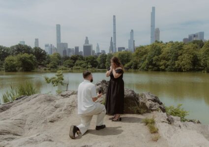 central park morning marriage proposal photoshoot with Leyre Canizares as a photographer