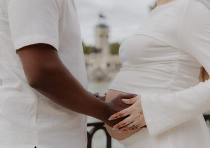 madrid pregnancy photoshoot at retiro park